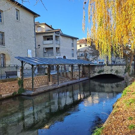Le Nid De Marius Leilighet LʼIsle-sur-la-Sorgue Eksteriør bilde