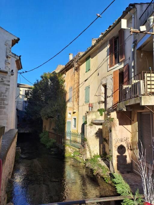 Le Nid De Marius Leilighet LʼIsle-sur-la-Sorgue Eksteriør bilde